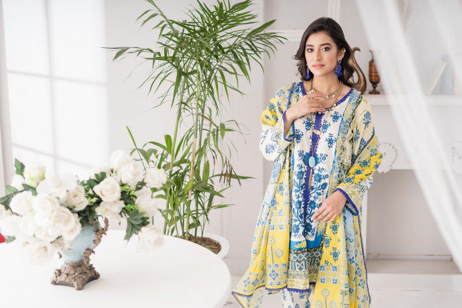 Best Pakistani Clothing Brand Safwa