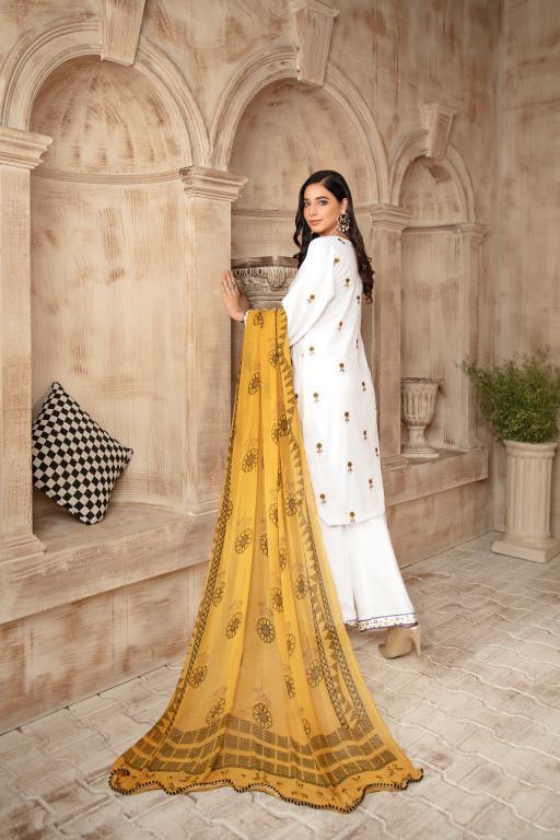 Safwa: Pakistani Brand for Unstitched & Ready to Wear